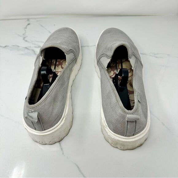 Roxy Slip-on Sneakers- Size 11 - Picture 11 of 13